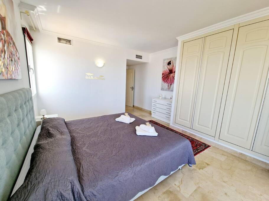 Las Palmeras Seaviews 미하스 외부 사진