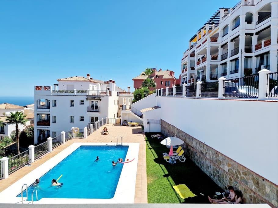 Las Palmeras Seaviews 미하스 외부 사진