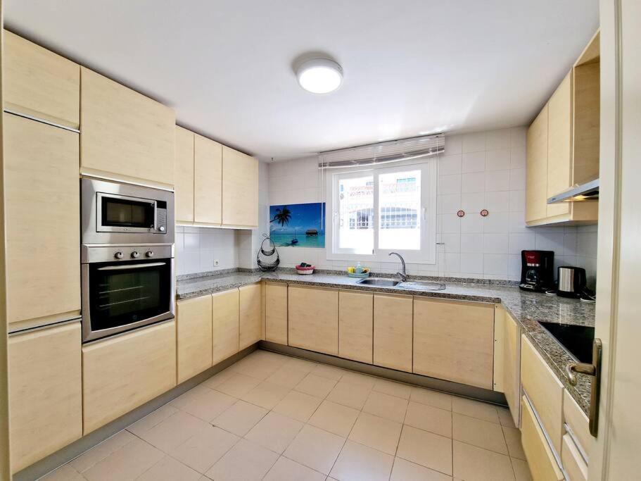 Las Palmeras Seaviews 미하스 외부 사진